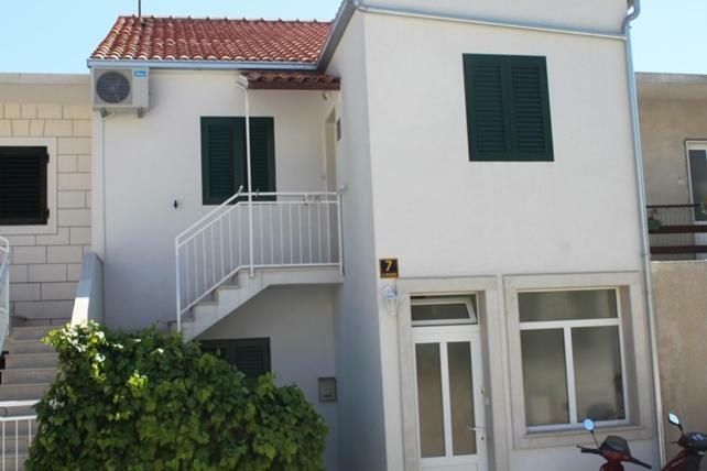 Apartment Irena Bol Buitenkant foto